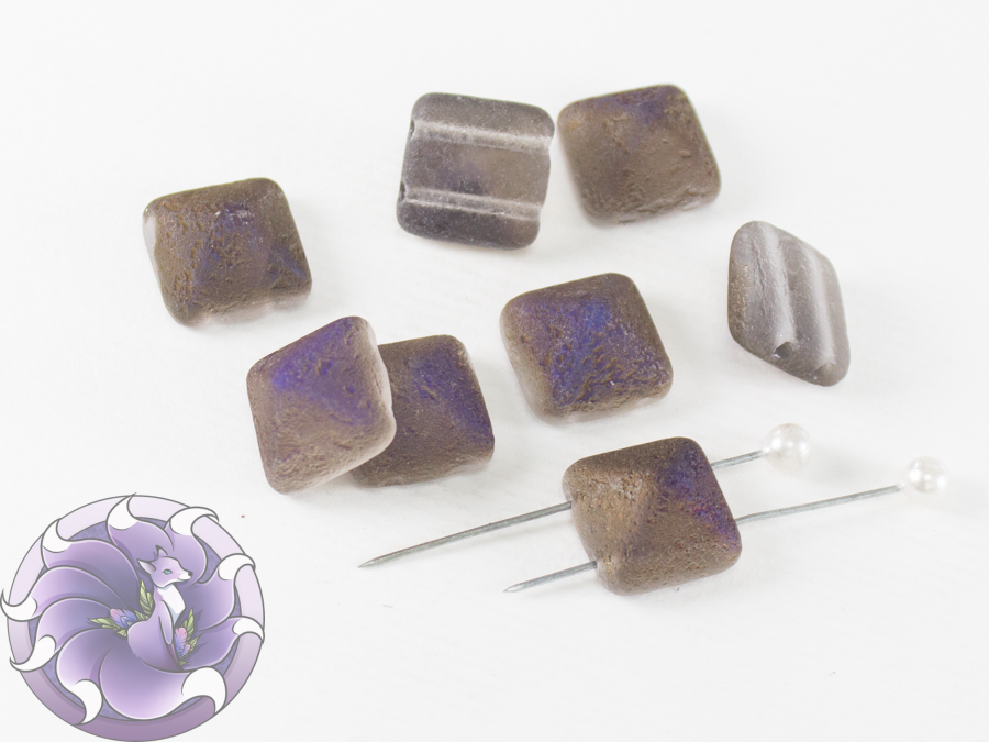 Pyramid beads 2-hole 12x12mm Crystal Etched Azuro